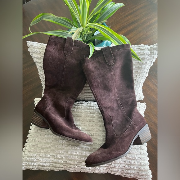 🌹Banana Republic Boots: Size 7 - Picture 1 of 7